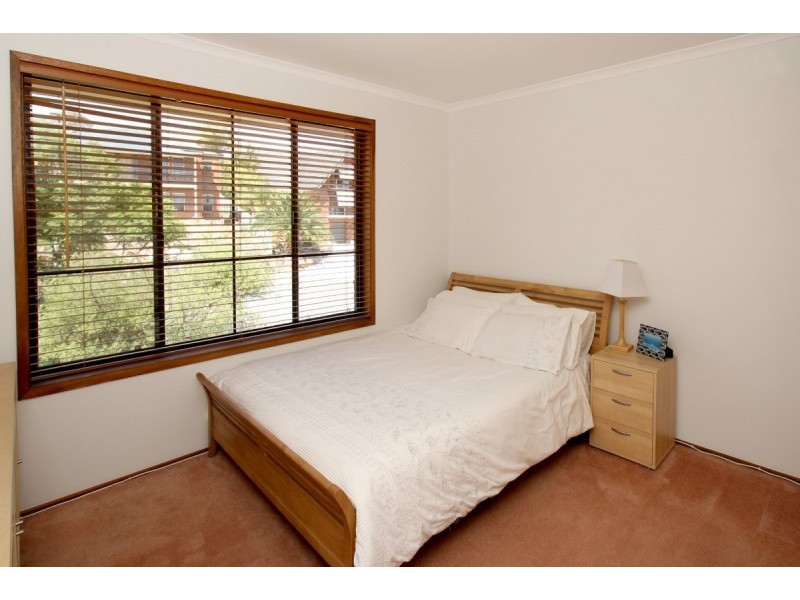 10 Luderitz Close, Hallett Cove SA 5158