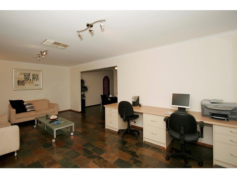 9  Parkgate Court, Onkaparinga Hills SA 5163