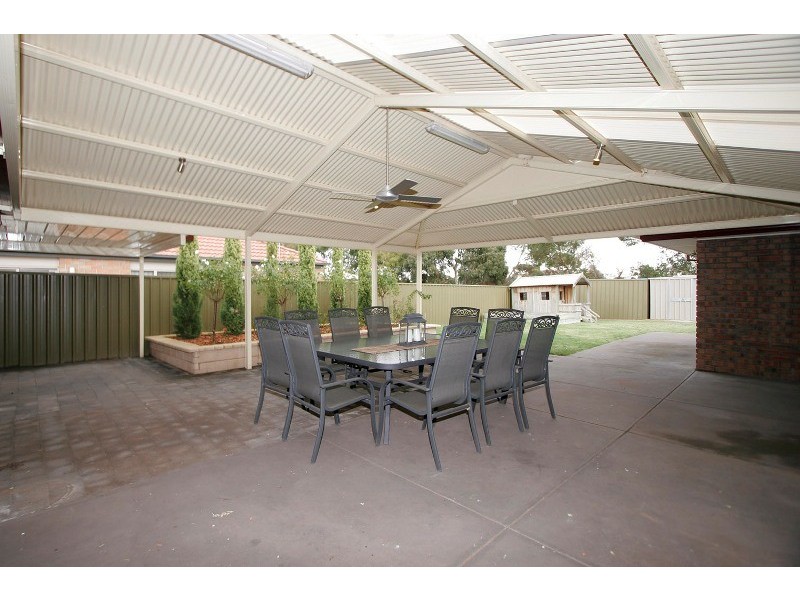 9  Parkgate Court, Onkaparinga Hills SA 5163