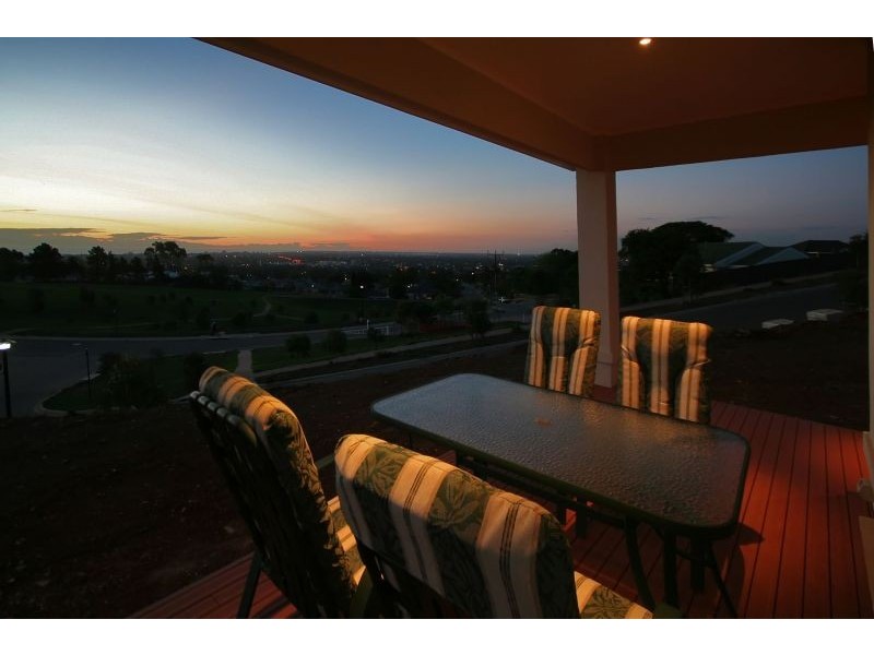 2 Eagle Rise, Darlington SA 5047