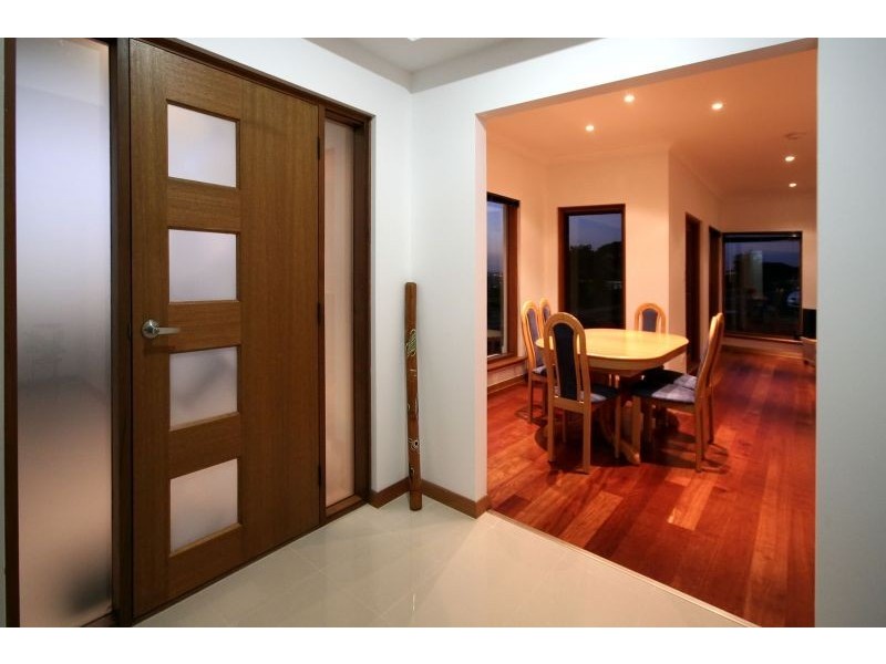 2 Eagle Rise, Darlington SA 5047