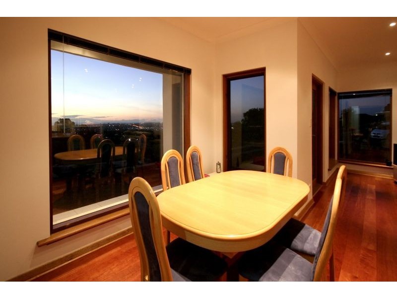 2 Eagle Rise, Darlington SA 5047