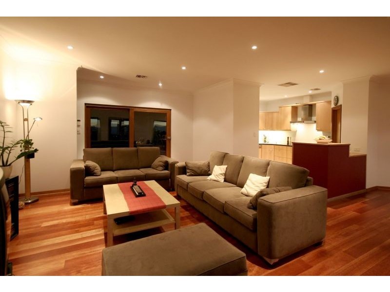 2 Eagle Rise, Darlington SA 5047