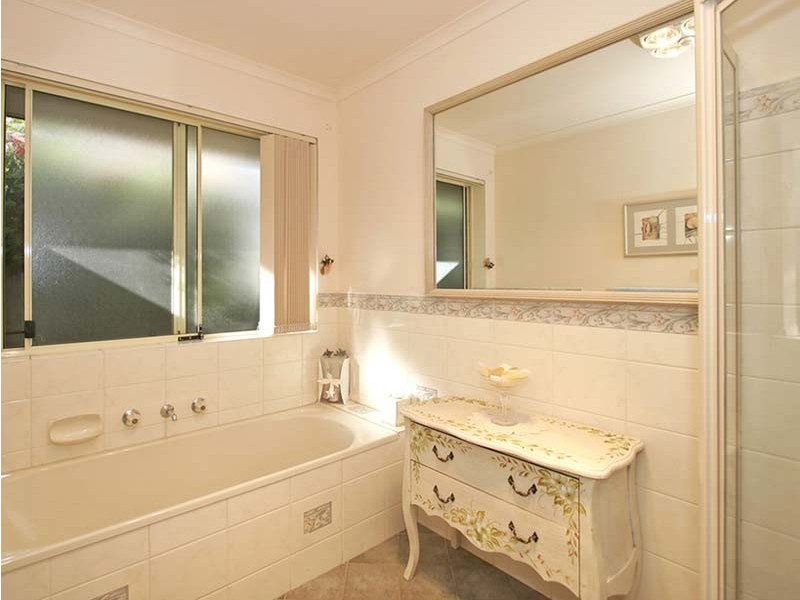 2 Hampton Court, Dover Gardens SA 5048