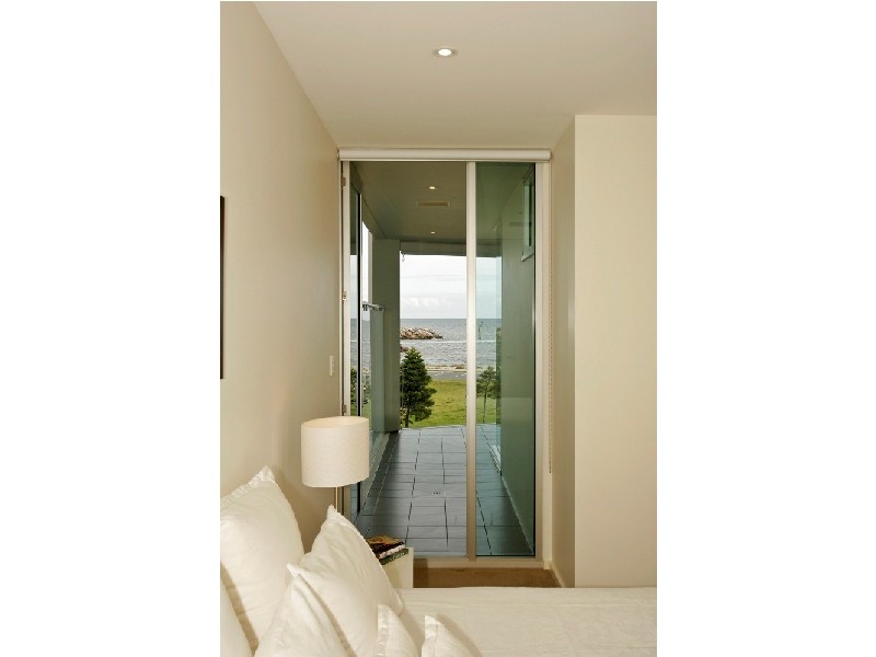 6/1  North Esplanade, Glenelg North SA 5045