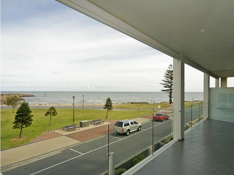 6/1  North Esplanade, Glenelg North SA 5045