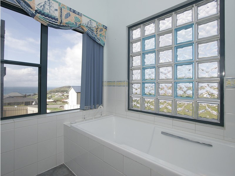 36 Three Gullies Road, Encounter Bay SA 5211