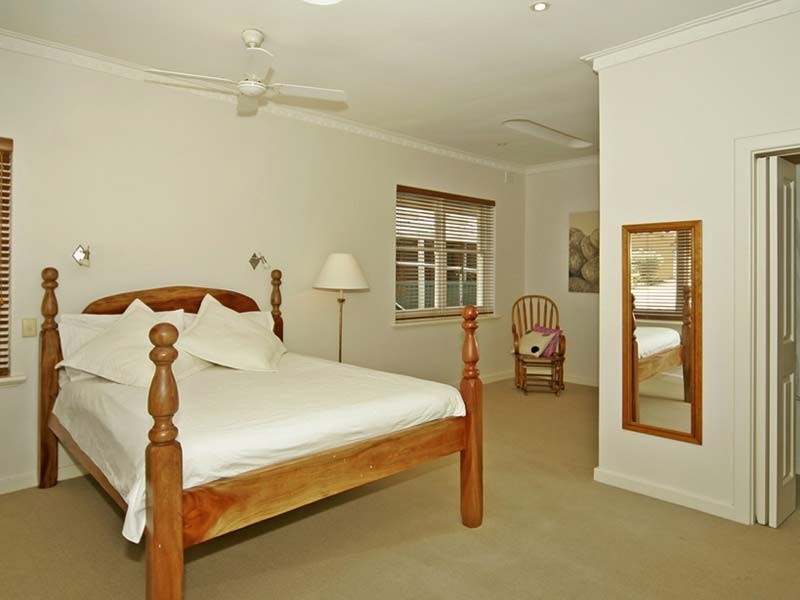 18   East Terrace, Henley Beach SA 5022