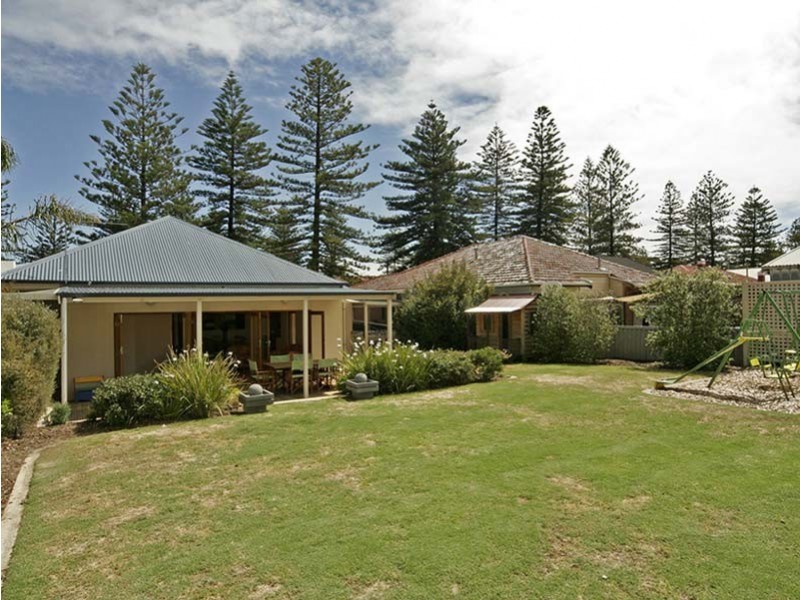 18   East Terrace, Henley Beach SA 5022