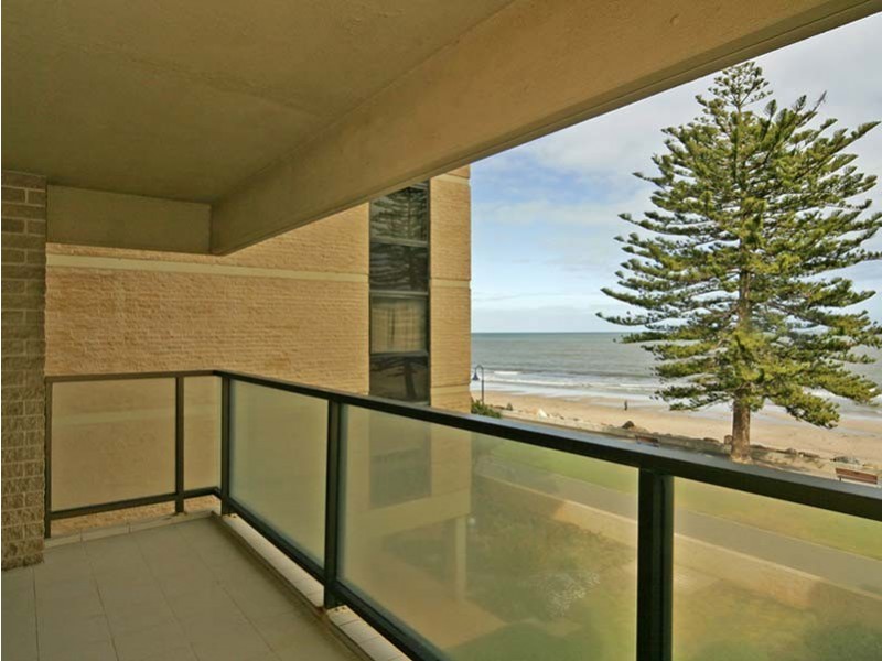 3C 19 South Esplanade, Glenelg SA 5045