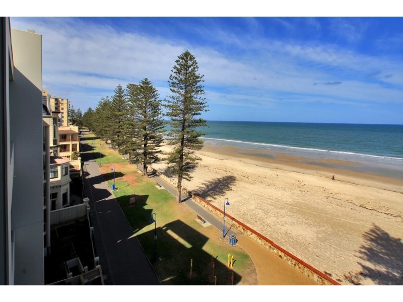 16/2  South Esplanade, Glenelg SA 5045