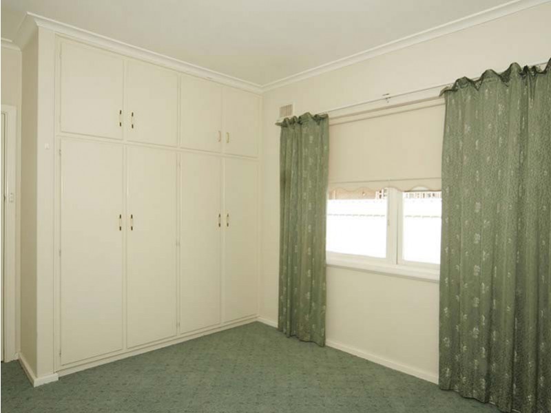 4  Jedma Grove, Glenelg North SA 5045