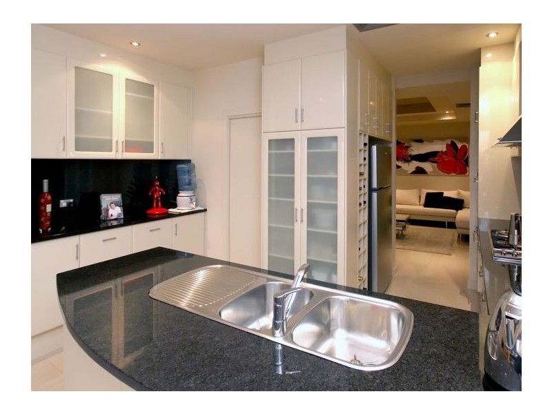 4/7  North Esplanade, Glenelg North SA 5045