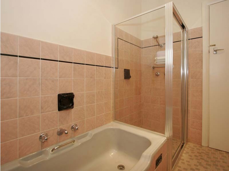 2/37  Adelphi Crescent, Glenelg North SA 5045