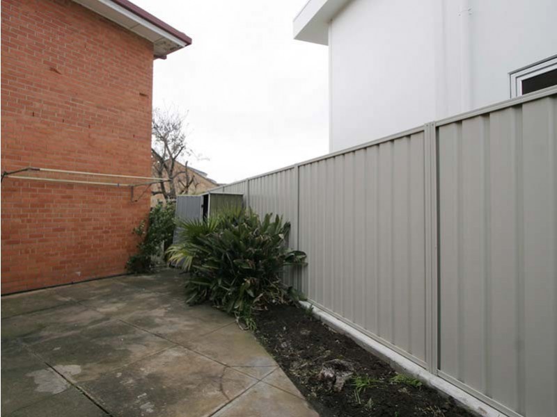 2/37  Adelphi Crescent, Glenelg North SA 5045