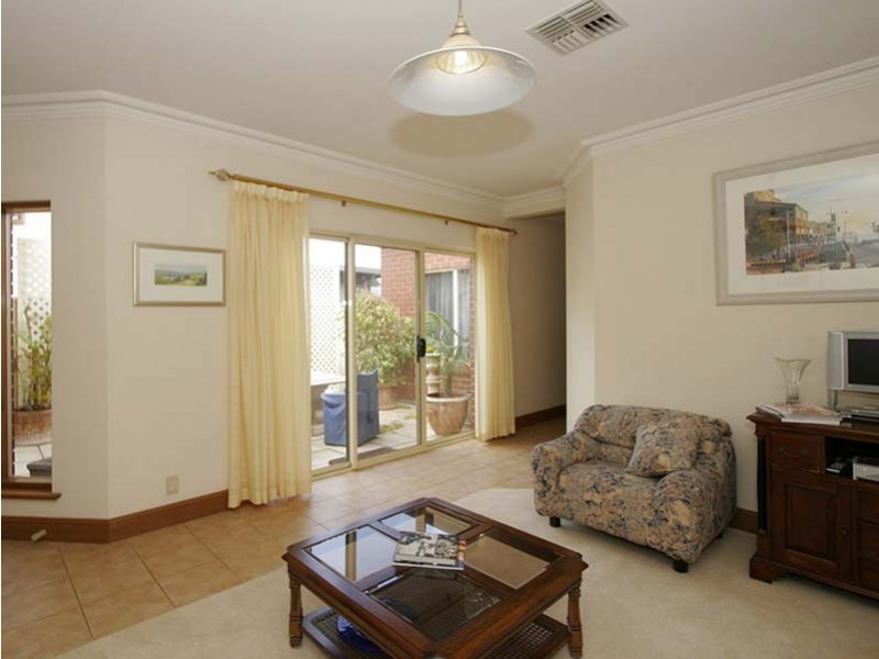 1b  Francis Avenue, Glengowrie SA 5044