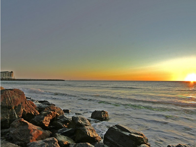 20  North Esplanade, Glenelg North SA 5045