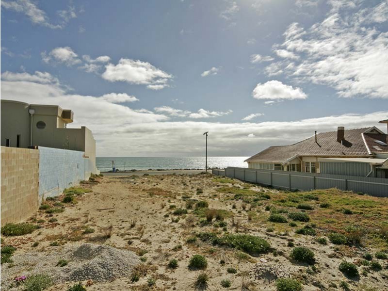 20  North Esplanade, Glenelg North SA 5045