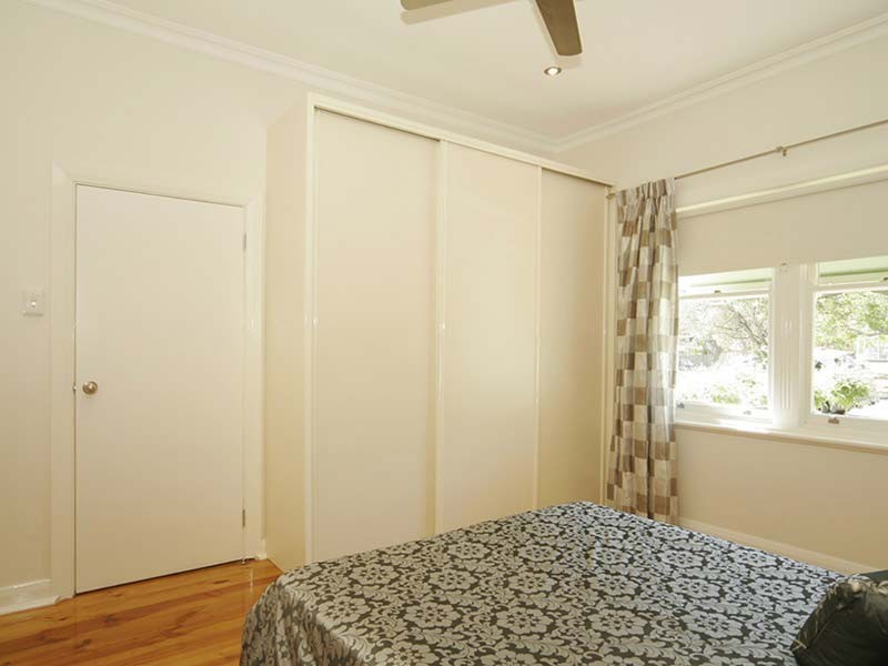 29  The Grove, Lower Mitcham SA 5062