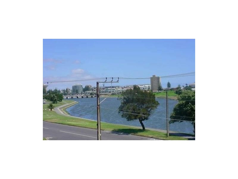 16/50  Adelphi Tce, Glenelg North SA 5045