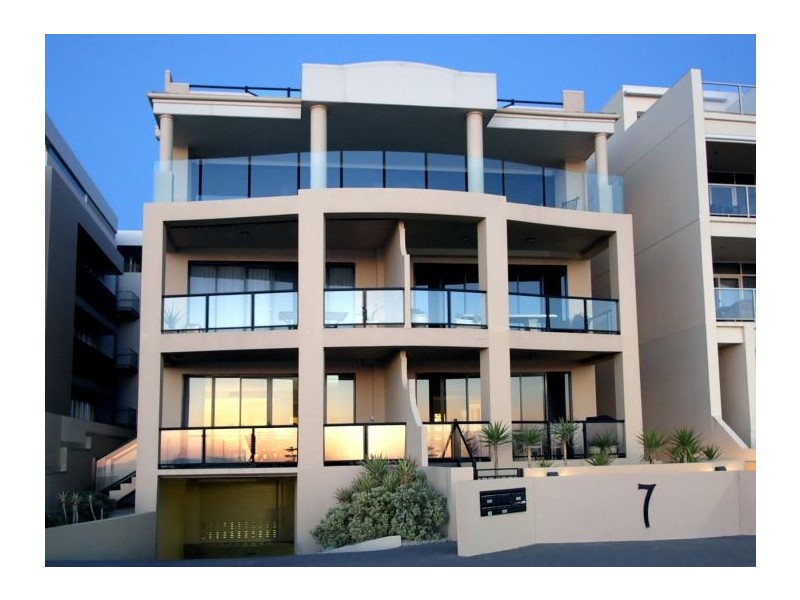 4/7  North Esplanade, Glenelg North SA 5045