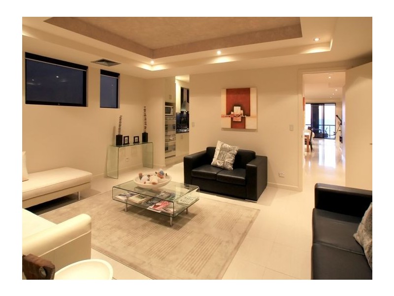 4/7  North Esplanade, Glenelg North SA 5045