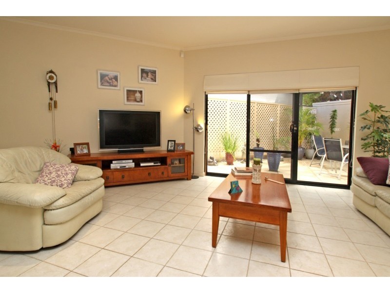8 Averil Court, Somerton Park SA 5044