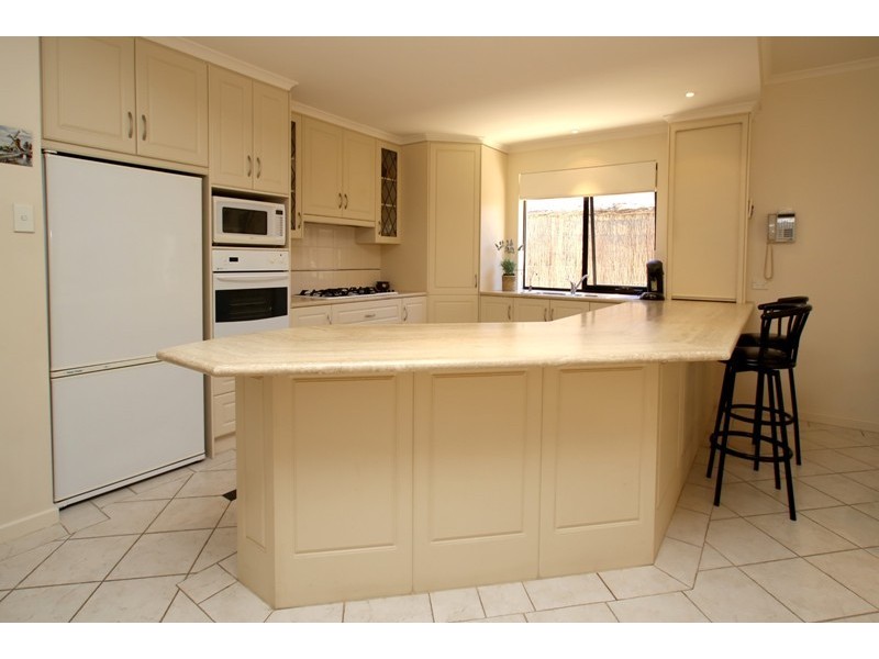 8 Averil Court, Somerton Park SA 5044
