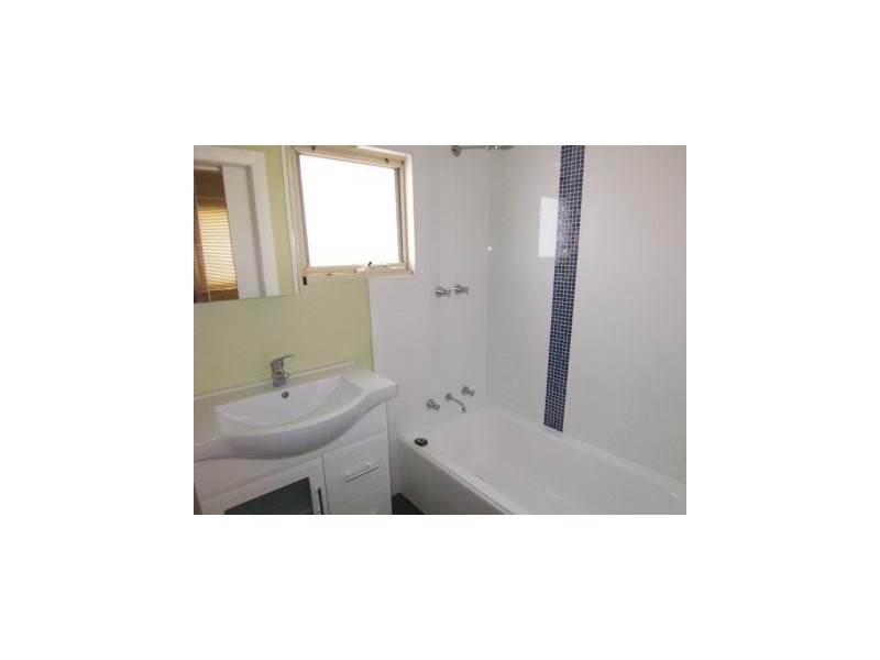 2/12 Centre Street, Largs Bay SA 5016