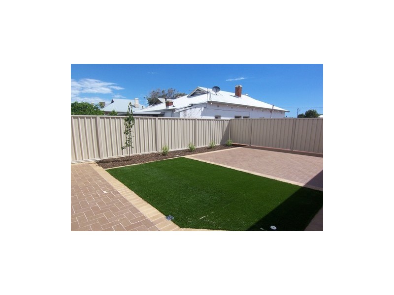 18 Osborne Street, Largs Bay SA 5016
