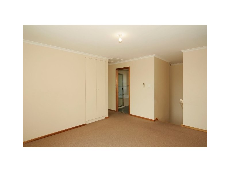1 Farrant Street, Rosewater SA 5013