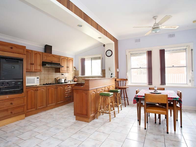 31 Glengarry Street, Woodville South SA 5011