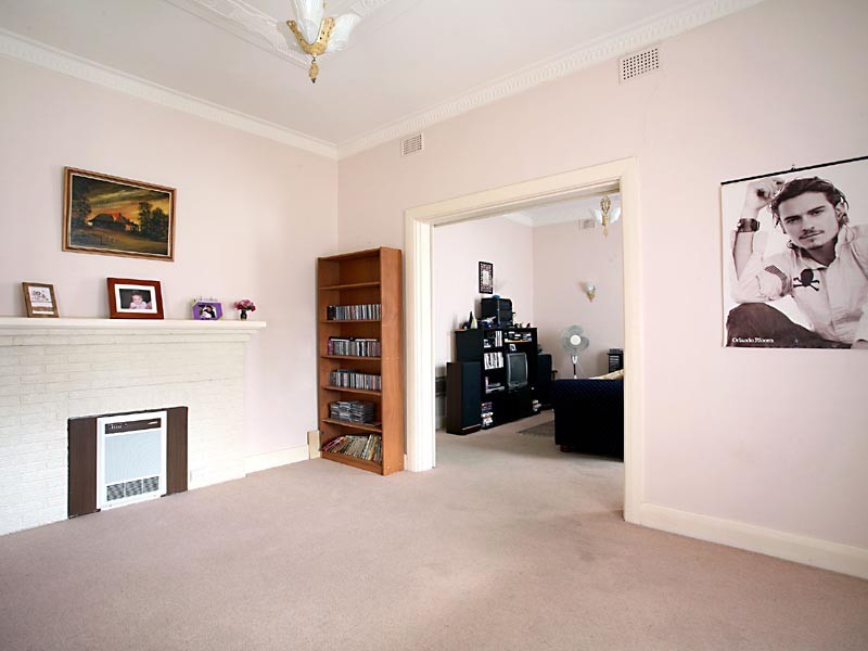 31 Glengarry Street, Woodville South SA 5011