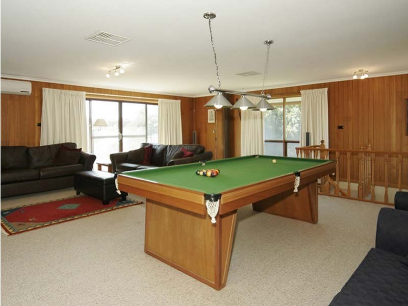 18 Pine Lodge Crescent, Seaton SA 5023