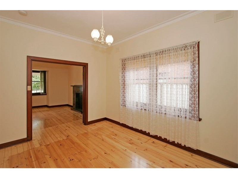 5A  Koolunda Avenue, Woodville South SA 5011