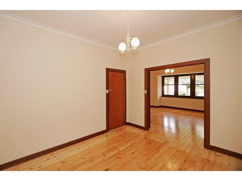 5A  Koolunda Avenue, Woodville South SA 5011