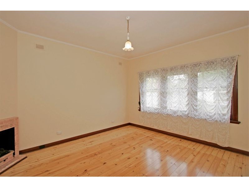 5A  Koolunda Avenue, Woodville South SA 5011