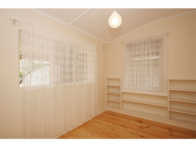 5A  Koolunda Avenue, Woodville South SA 5011