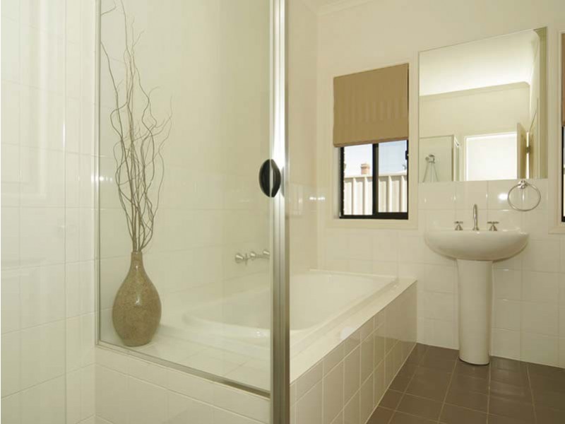 2/2  Stonehaven Street, Pennington SA 5013