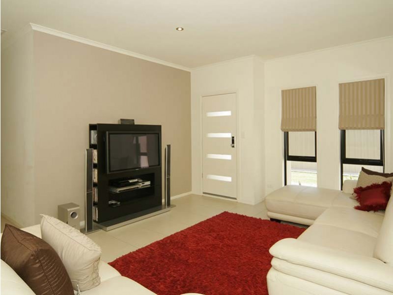 2/2  Stonehaven Street, Pennington SA 5013