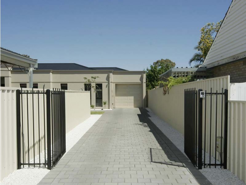 2/2  Stonehaven Street, Pennington SA 5013