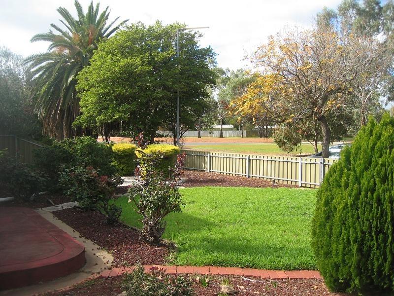 41  Hanson Road, Elizabeth Downs SA 5113