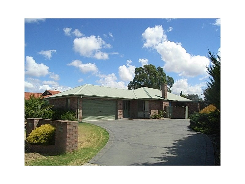 4 Slocombe Close, Hastings VIC 3915