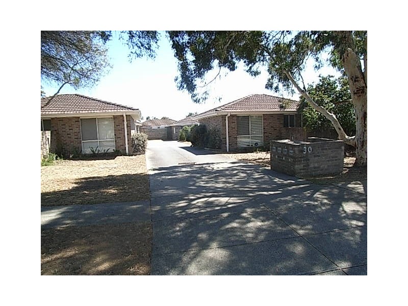 1,2,3,4/ 30  Douglas Street, Hastings VIC 3915