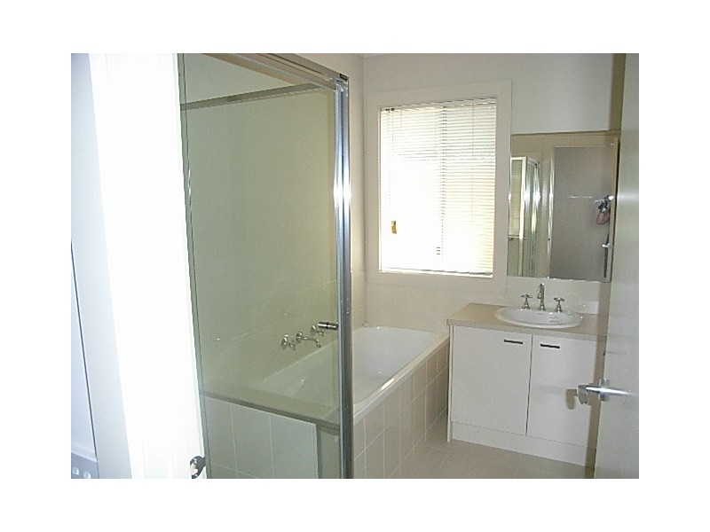 18 James Hird Drive, Hastings VIC 3915