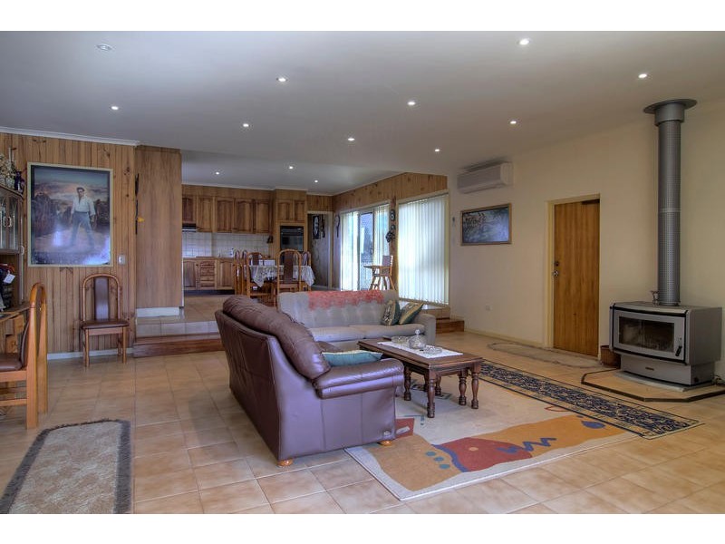 4 Hendersons Road, Bittern VIC 3918