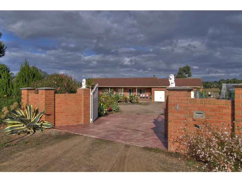 4 Hendersons Road, Bittern VIC 3918