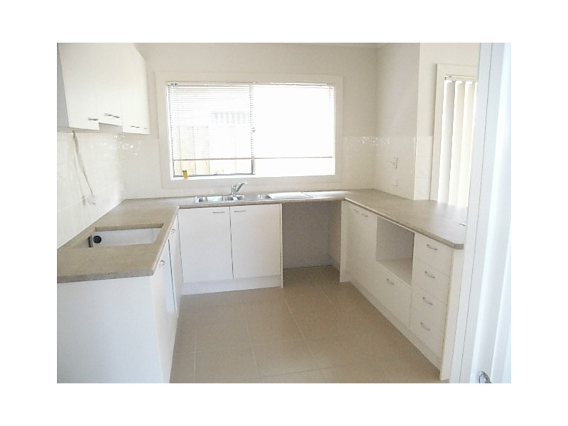 16 James Hird Drive, Hastings VIC 3915