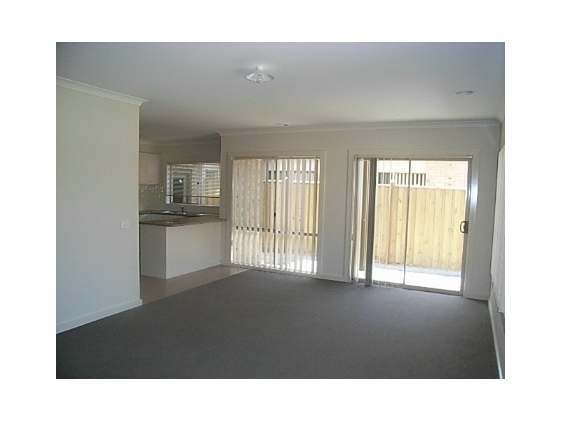 16 James Hird Drive, Hastings VIC 3915