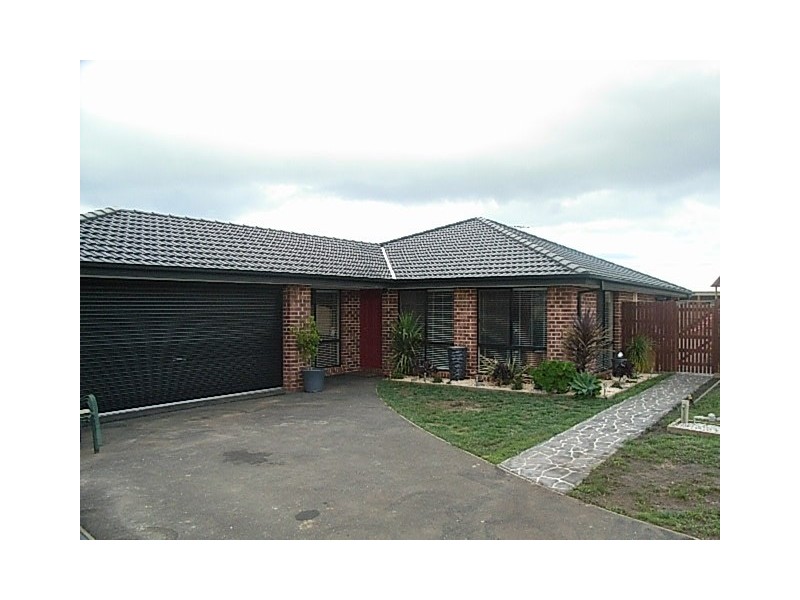 4 Jillian Place, Hastings VIC 3915